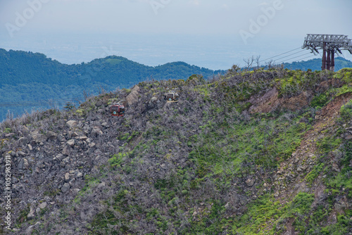 静岡県箱根町　夏の大涌谷と芦ノ湖の風景