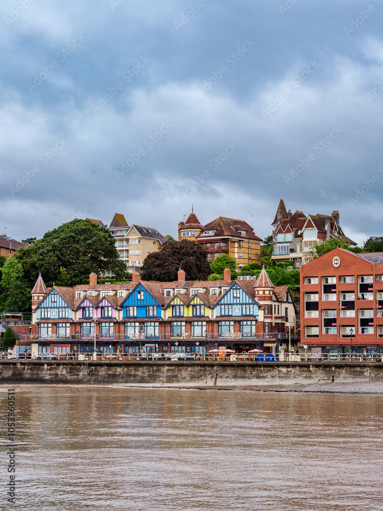 Obraz premium Architecture at the seafront, Penarth, Wales, United Kingdom