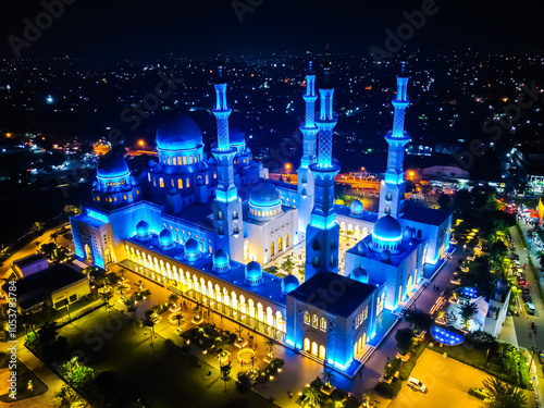 Photography The beauty of the new mosque in the city of Solo, Indonesia, LIKE mosque of Shaikh Zayed, Middle East, United Arab Emirates