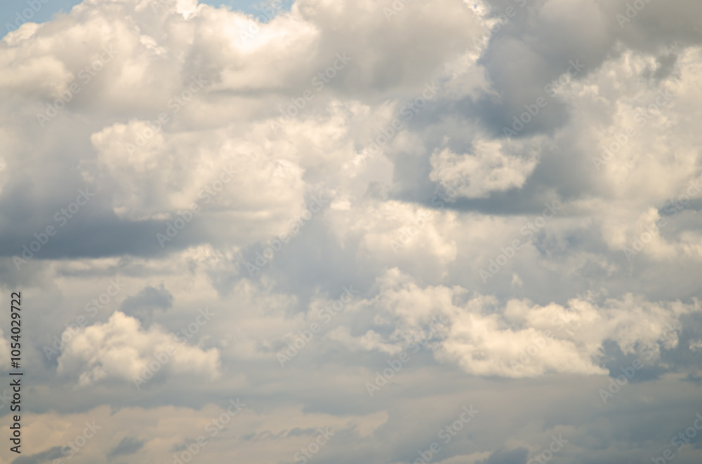 Obraz premium Bright sky with a lot of clouds