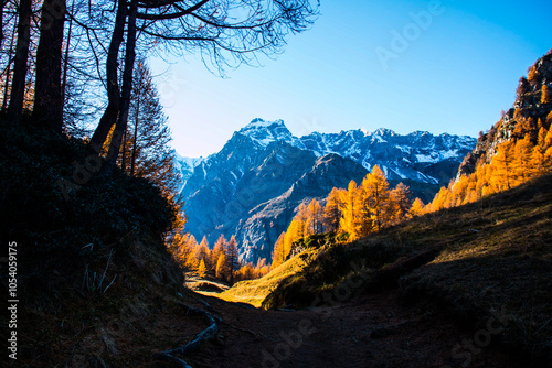 montagne autunno temporale neve lago fiume tramonti photo