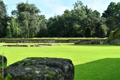 Plaza central en las ruinas de Iximché, Guatemala. photo