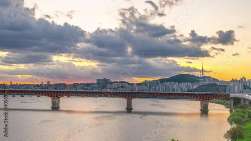 TimeLapse 4k (Zoom in) Skyline of traffic and Hangang River Aerial view of Seoul, South Korea Aerial view of Seoul Tower at dusk