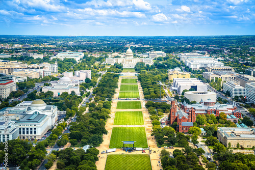 Obraz na płótnie Washington DC cityscape aerial panoramic view, US Capitol and the mall view w salonie
