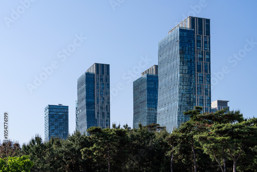 Obraz na płótnie skyscrapers in the blue sky w salonie