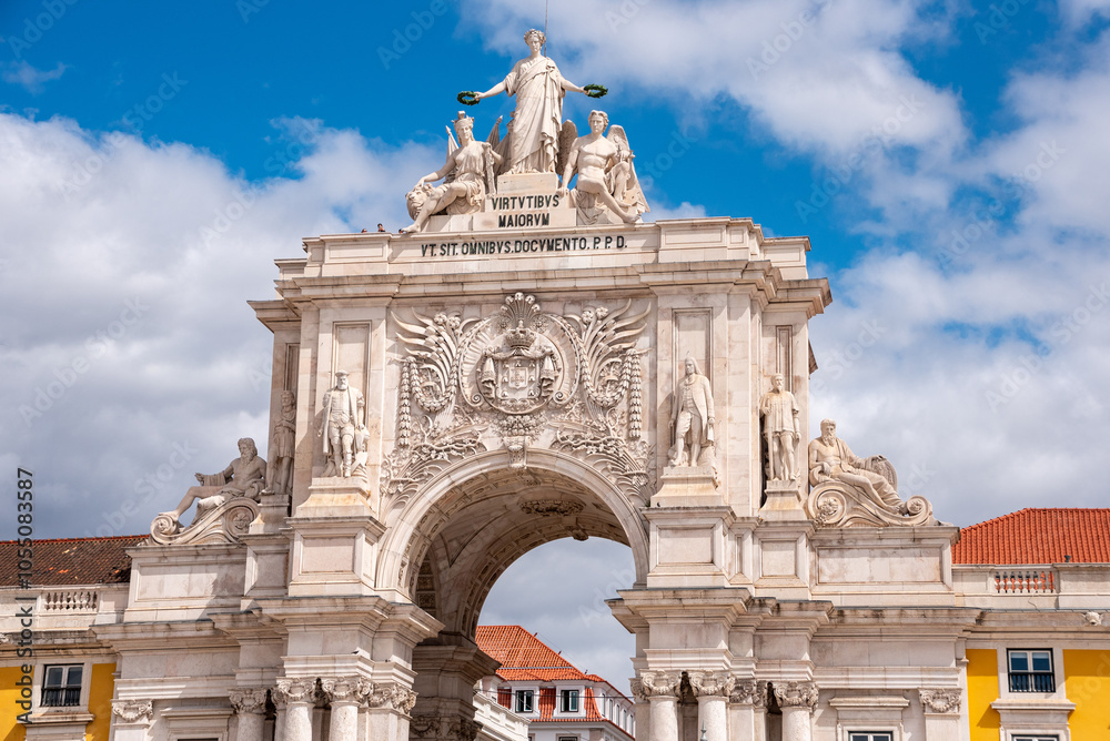 Obraz premium Iconic Arco de Rua Augusta in old town Lisbon