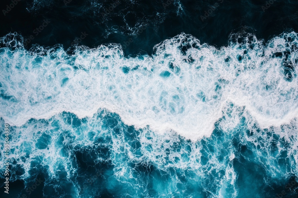 Fototapeta premium Ocean Waves: A Powerful Nature Scene