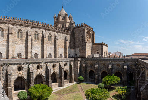 Courtyard of the Evora cathedral