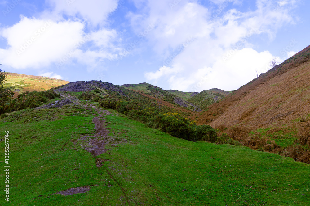 Fototapeta premium Footpath into the Shropshire Hills, Church Stretton, in Shropshire.