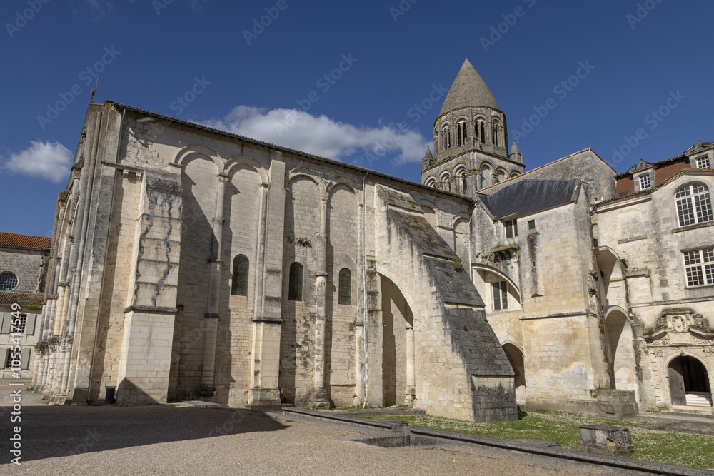 Fototapeta premium Abbaye aux Dames de Saintes France