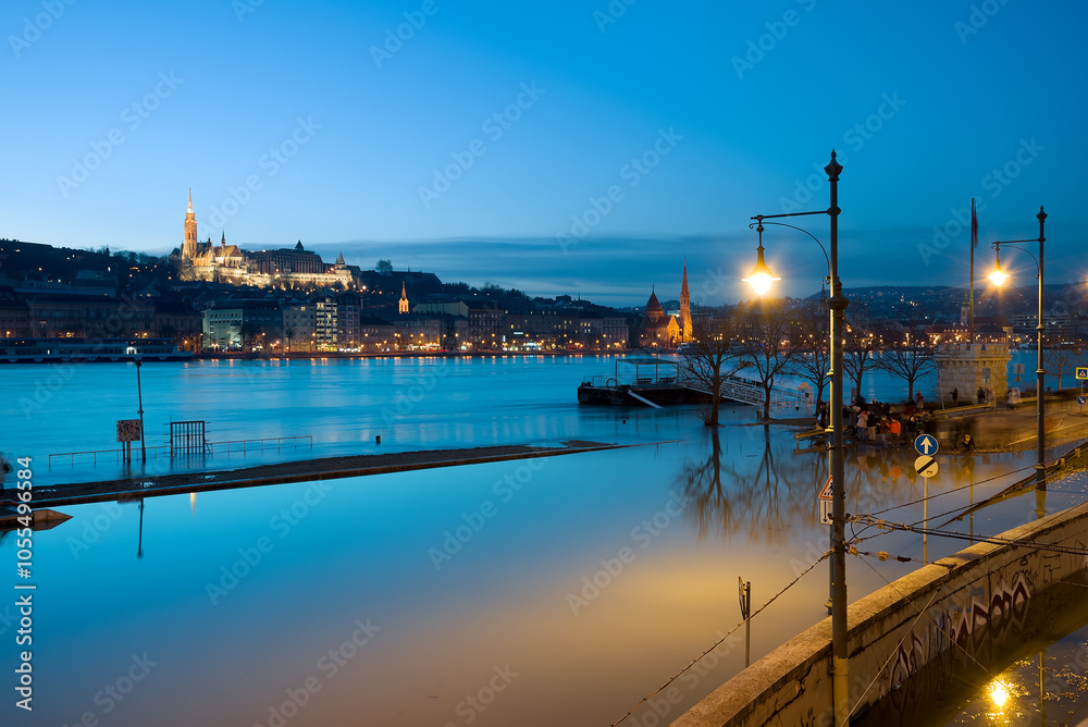 Fototapeta premium Floodwaters in Budapest