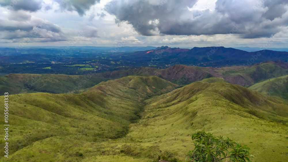 Fototapeta premium Beautiful mountains in the mountains of Minas Gerais, Brazil. The name is Serra da Calcada and it is next to the city of Belo Horizonte