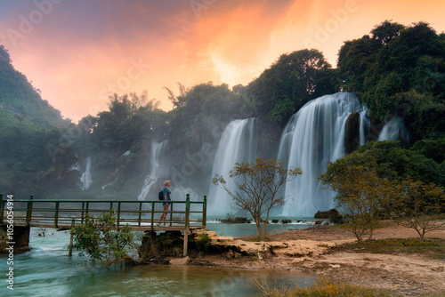 Ban Gioc Detian Waterfall, ranked 4th in the world, are located on the border of China and Vietnam.