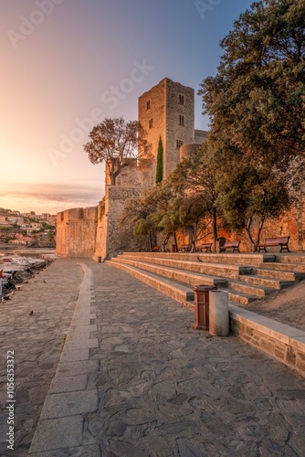 Obraz na płótnie The Royal Castle of Collioure, a huge French royal castle, and the harbor of the city of Collioure, France. w salonie