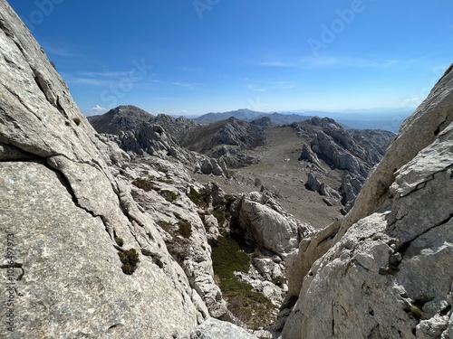 Limestone rocks on southern Velebit, Jasenice (Velebit Nature Park, Croatia) - Kalksteinfelsen im südlichen Velebit (Naturpark Velebit, Kroatien) - Vapnenake stijene na južnom Velebitu (Hrvatska) photo