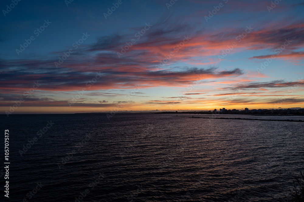 Obraz premium Sunset colours overlooking the beach, Portugal