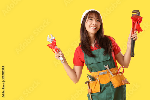 Female Asian worker in Sant...