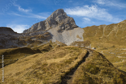 Pointe Blanche et Col de Balafrasse depuis le lac de Peyre en Haute-Savoie, dans la chaîne du Bargy, au dessus du Col de la Colombière photo