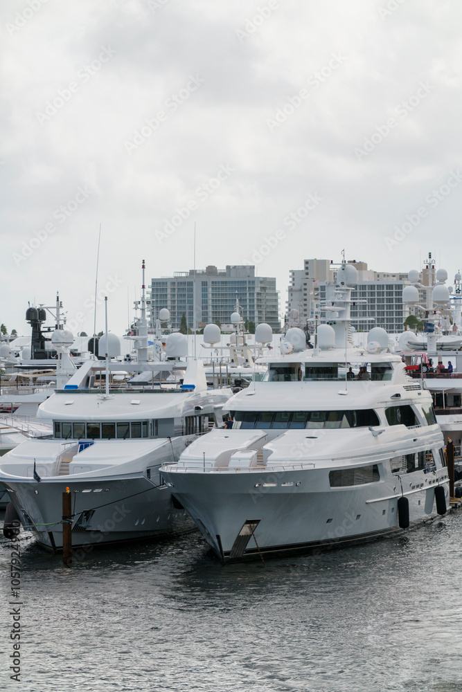Fototapeta premium Vertical photo at the Fort Lauderdale International Boat Show 2024