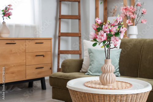 Elegant living room interio...