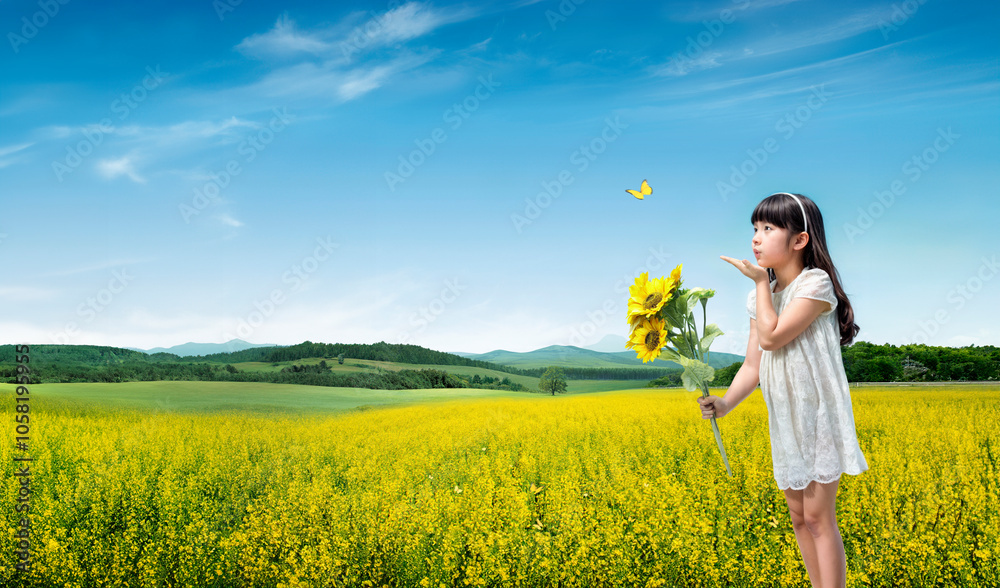 Fototapeta premium 어린아이, 꽃밭, 유채꽃밭, 꽃다발, 만개, 들판, 소풍, 불다, 여행, 추억