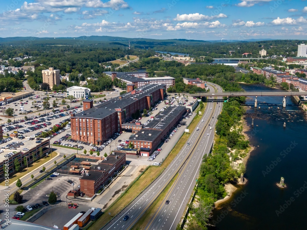 Obraz premium Notre Dame neighbourhood and the Merrimack River,, Manchester, New Hampshire, United States.