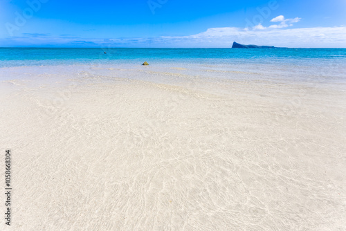 Plage paradisiaque face au Coin de Mire, île Maurice 