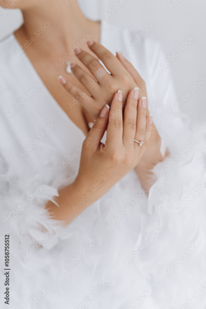 hands of the bride