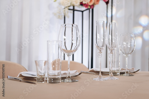 table setting in restaurant