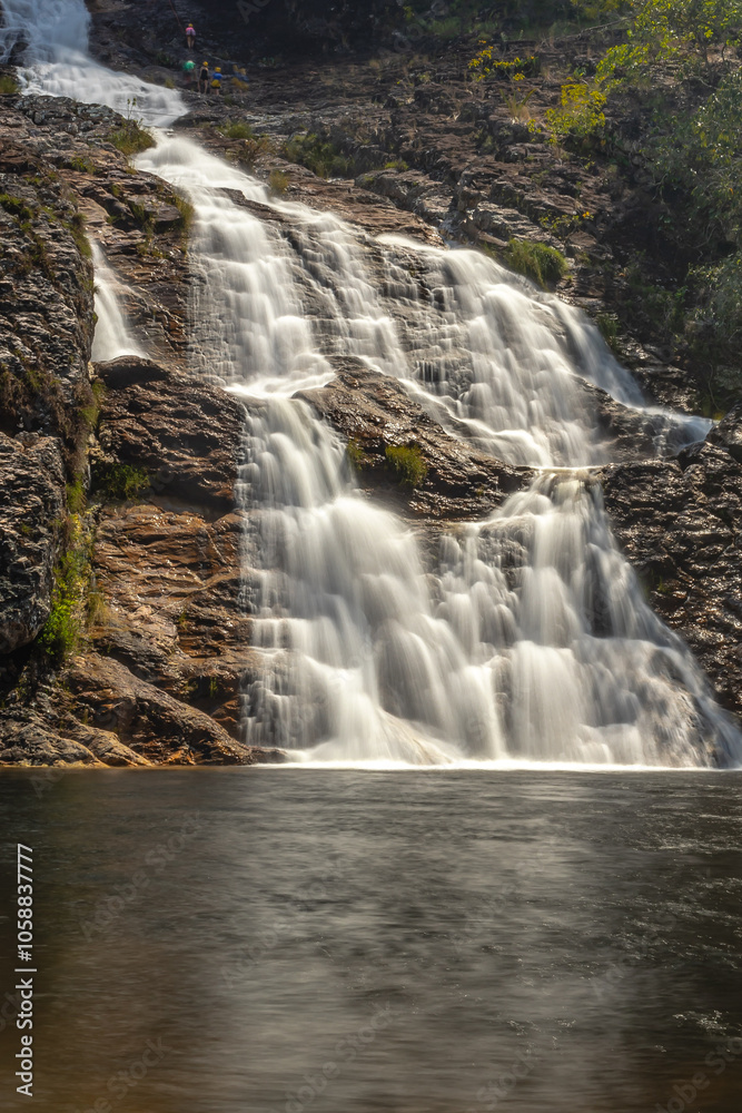 Obraz premium cachoeira na cidade de Alto Paraiso de Goiás, região da Chapada dos Veadeiros, Estado de Goiás, Brasil