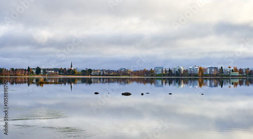 lake in the city photo