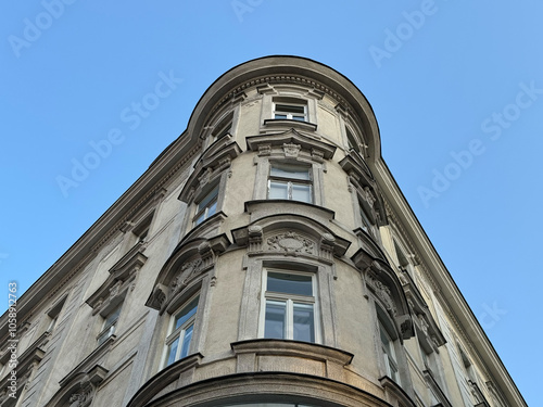 Obraz na płótnie Historische Altbaufassaden in Mariahilf, 6. Bezirk von Wien, Österreich w salonie