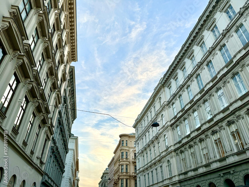 Prachtvolle Altbaufassaden am Ring im 1. Bezirk von Wien, Österreich
