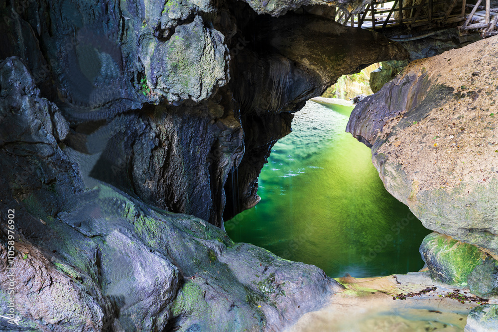 Caglieron caves