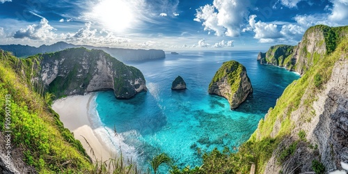 Stunning View of the Hidden Beach in Nusa Penida, Indonesia