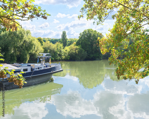 Péniche  sur l'Oise