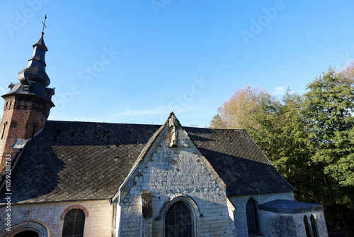 Vieille église Saint-Eloi de Torcy dans le Pas-de-Calais - France