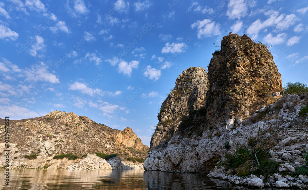 Exploring Zimapan: Nature and Adventures by Boat (Mexico) Exploring Zimapan: Nature and Adventures by Boat (Mexico)