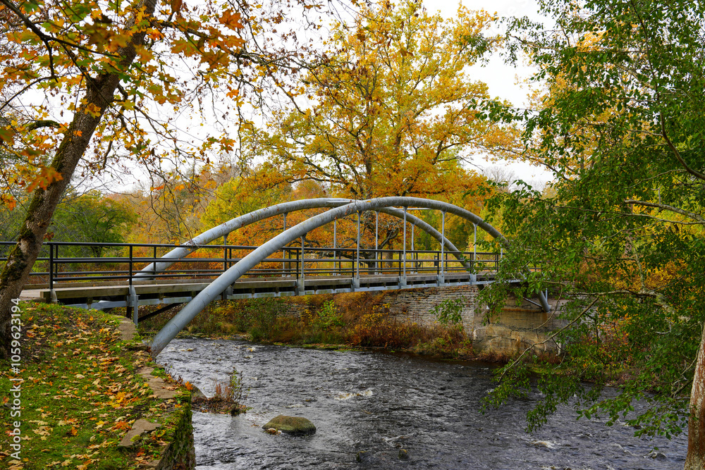 Fototapeta premium bridge over river