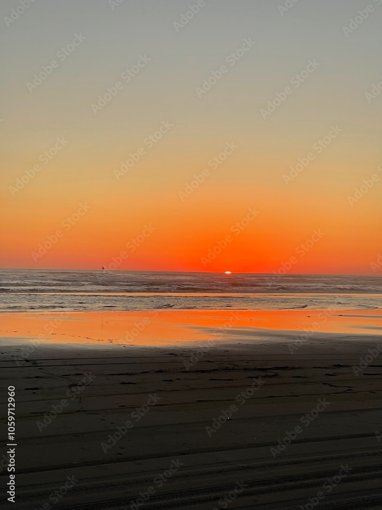 Obraz premium sunset on the beach