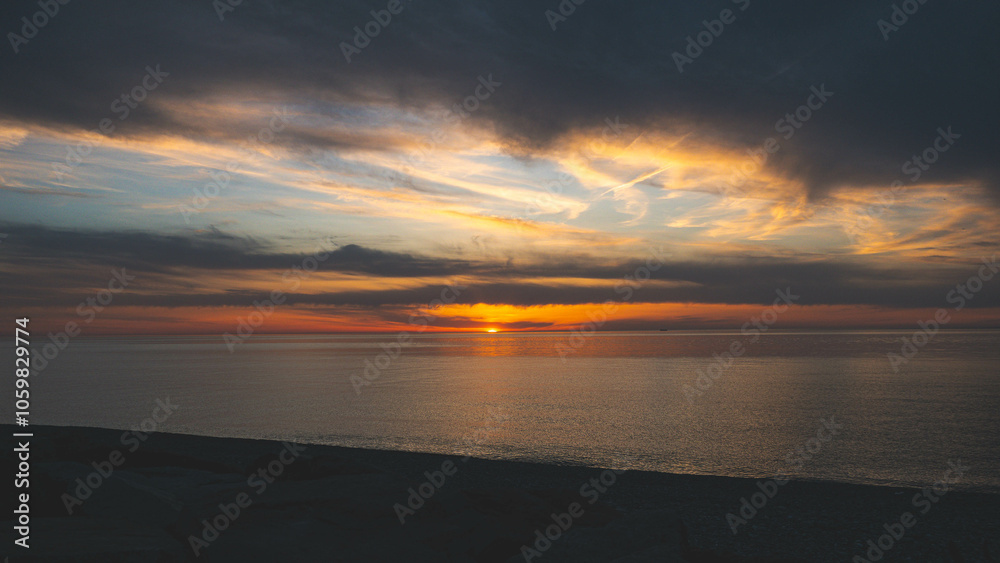 Obraz premium Beautiful sunset on black sea in Georgia dark skies