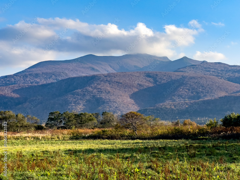 Fototapeta premium 紅葉が始まった積丹岳
