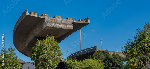 Unfertige Foreshore Freeway Bridge in Kapstadt Südafrika photo