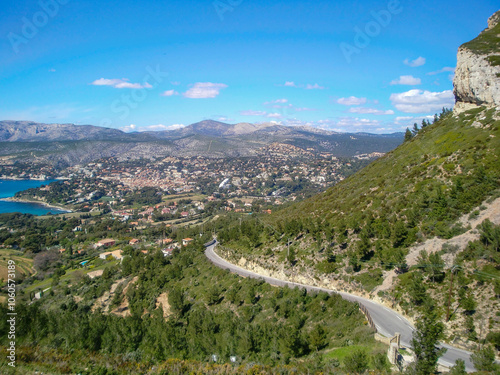 Montagnes et côte méditerranéenne en Provence près de Cassis