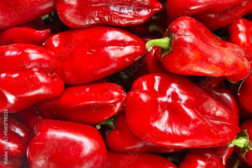 Obraz na płótnie Colorful red bell peppers displayed in the market in Turkey w salonie