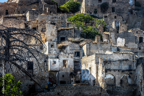 Obraz na płótnie Abandoned ruins of the ghost town of Craco. A city abandoned due to an earthquake in the late 20th century. Province of Matera, Basilicata, Italy w salonie
