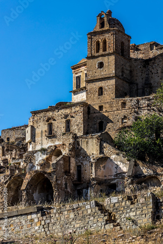 Obraz na płótnie Abandoned ruins of the ghost town of Craco. A city abandoned due to an earthquake in the late 20th century. Province of Matera, Basilicata, Italy w salonie