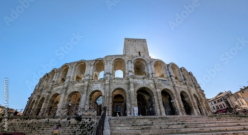 ARLES (Bouches-du-Rhône)