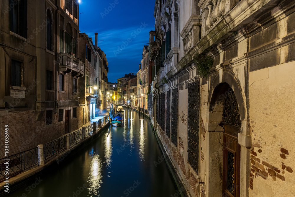 Fototapeta premium Venice by Night