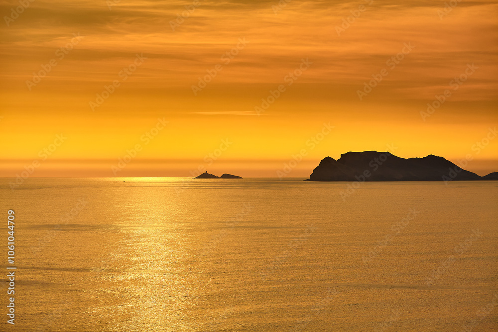 Breathtaking sunset views over La Costa Verde From Miraflores, it’s pure magic watching the cliffs meet the Pacific, waves crashing below, and endless skies above Breathtaking sunset views over La Costa Verde From Miraflores, it’s pure magic watching the cliffs meet the Pacific, waves crashing below, and endless skies above